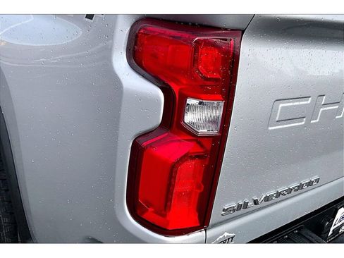 Used 2021 Chevrolet Silverado 3500 LTZ w/ LTZ Convenience Package image 24