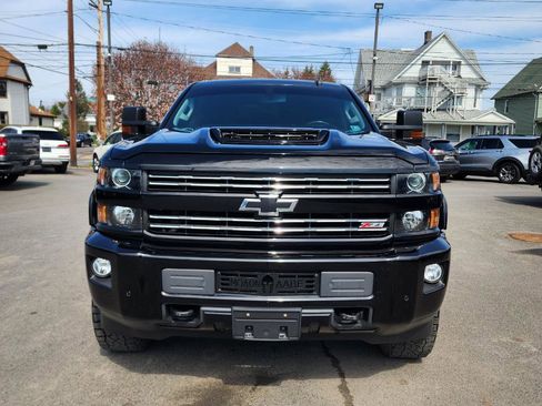 Used 2018 Chevrolet Silverado 2500 LT w/ Midnight Edition image 16