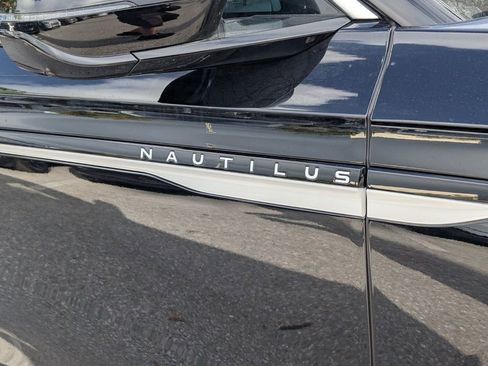 New 2026 Lincoln Nautilus Premier image 10