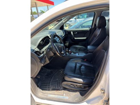Used 2017 Chevrolet Traverse Premier FWD image 1