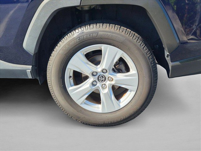 Used 2020 Toyota RAV4 XLE FWD image 19