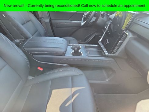 Used 2024 GMC Acadia Elevation w/ Luxury Package FWD image 8