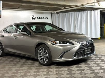 Used 2021 Lexus ES 300h w/ Premium Package