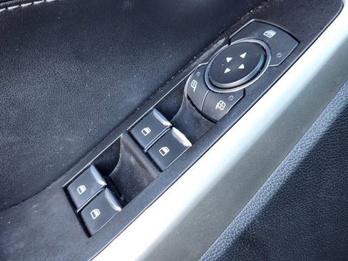 Used 2021 Ford Explorer XLT image 22