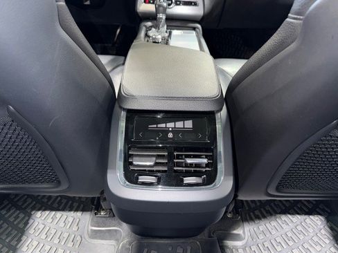 Used 2018 Volvo XC90 T5 Momentum w/ Convenience Package image 57