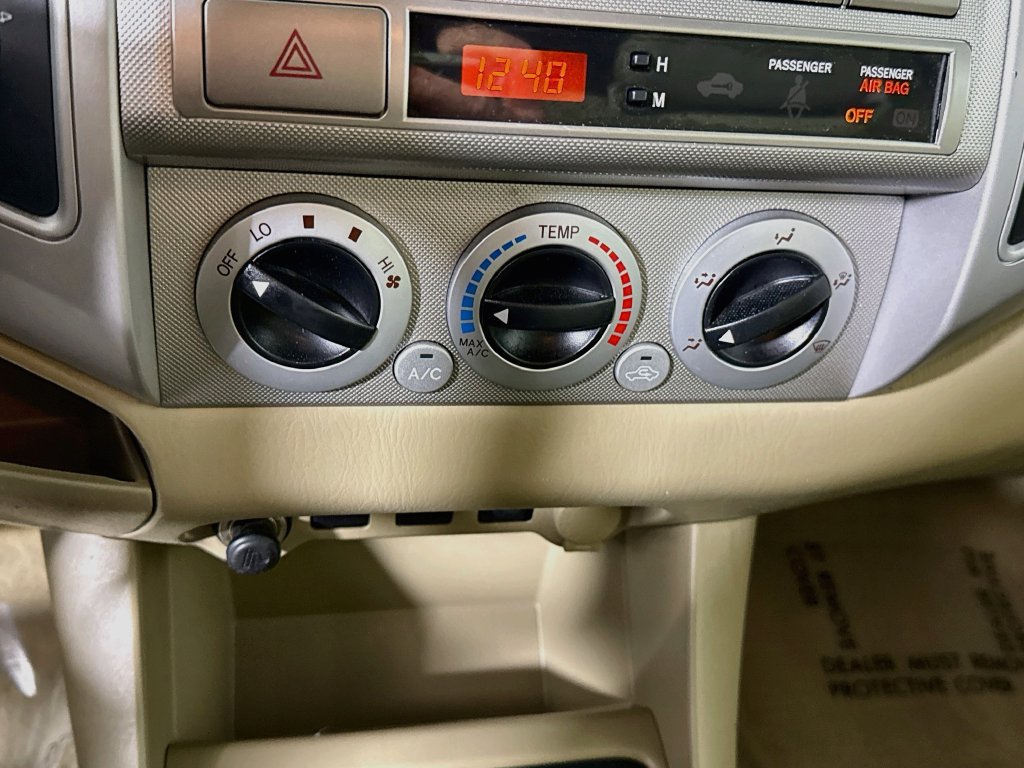 Used 2010 Toyota Tacoma 4x4 Access Cab V6 image 8