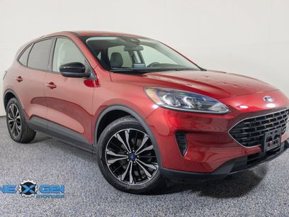 Used 2022 Ford Escape SE w/ SE Sport Appearance Package