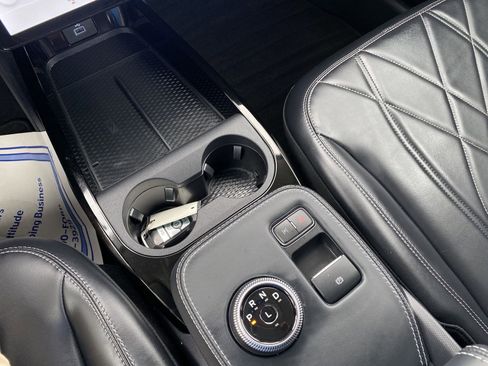 Used 2021 Ford Mustang Mach-E Select image 24