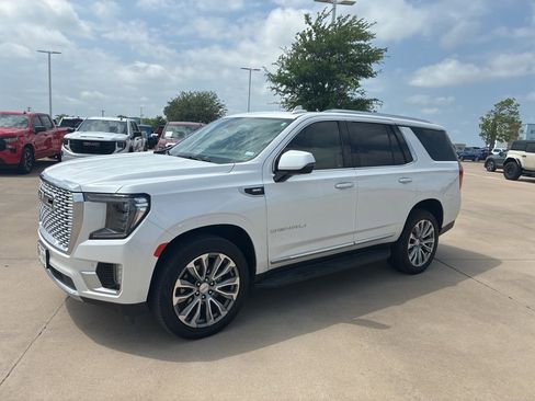 Used 2021 GMC Yukon Denali image 1