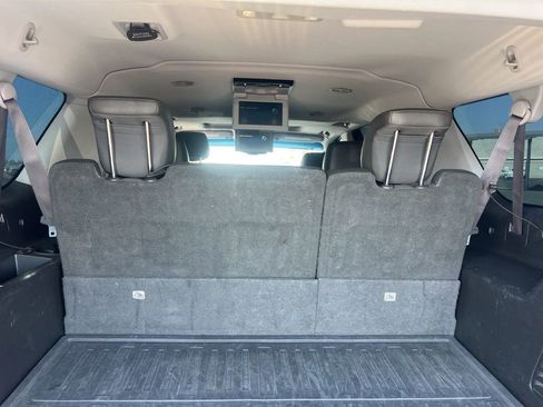 Used 2015 Cadillac Escalade ESV Luxury image 10