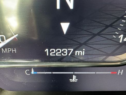 Used 2025 GMC Sierra 1500 Elevation w/ Elevation Premium Package image 9