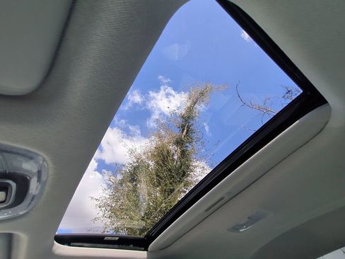 New 2026 Hyundai Elantra Limited image 22