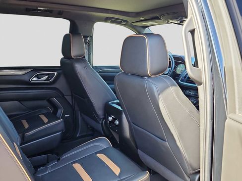 Used 2022 GMC Yukon XL AT4 w/ Max Trailering Package image 16