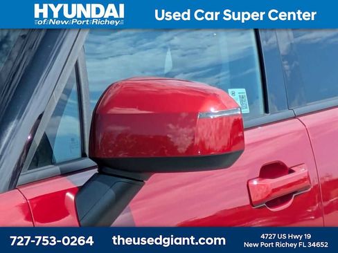Used 2025 Hyundai Santa Fe SEL FWD image 11