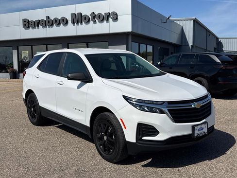 Used 2023 Chevrolet Equinox LS w/ LS Convenience Package AWD/4WD image 1