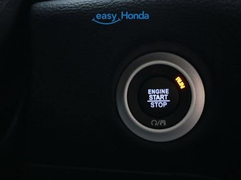 Used 2021 Chrysler Pacifica Touring-L w/ Uconnect Theater Family Group FWD image 14