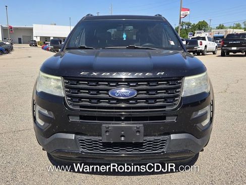 Used 2016 Ford Explorer Sport w/ Equipment Group 401A AWD/4WD image 2