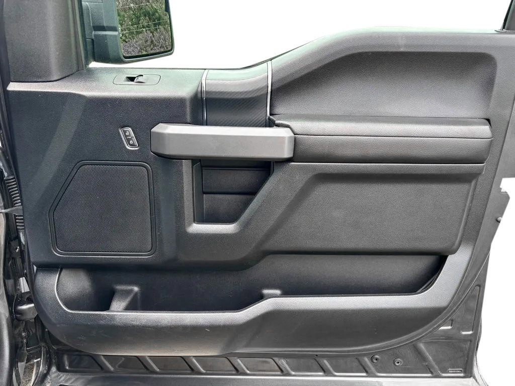 Used 2018 Ford F150 XLT w/ Equipment Group 302A Luxury AWD/4WD image 29