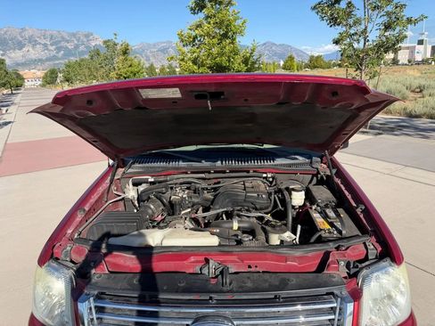 Used 2006 Ford Explorer XLT AWD/4WD image 11