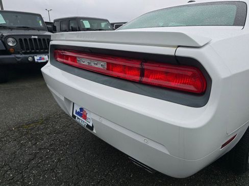 Used 2014 Dodge Challenger R/T image 15