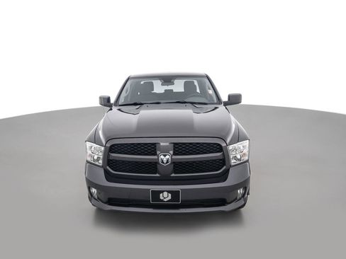 Used 2018 RAM 1500 Express w/ Express Value Package AWD/4WD image 2