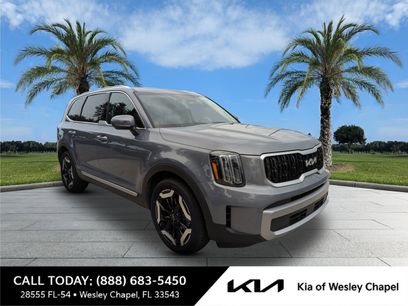Used 2023 Kia Telluride EX w/ EX Captain's Chair Package