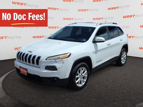 Used 2016 Jeep Cherokee Latitude w/ Cold Weather Group AWD/4WD image 1