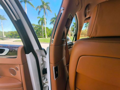 Used 2013 Bentley Flying Spur Flying Spur image 24