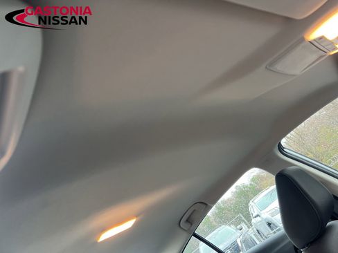 Used 2024 Nissan Altima 2.5 SV image 26