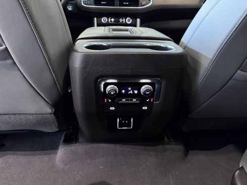 Certified 2022 GMC Yukon XL SLT w/ SLT Premium Package image 31