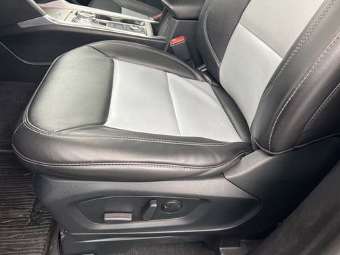 Used 2023 Ford Explorer XLT w/ Equipment Group 202A image 16
