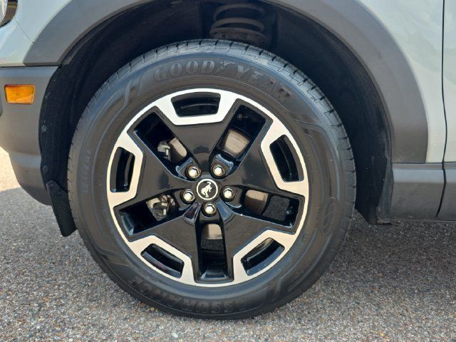 Used 2021 Ford Bronco Sport Outer Banks w/ Outer Banks Package AWD/4WD image 9