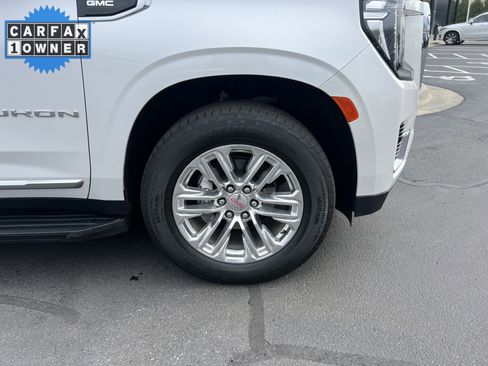 Used 2022 GMC Yukon SLT w/ SLT Premium Package image 13