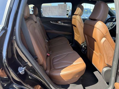 Certified 2023 Lincoln Nautilus Reserve w/ Monochromatic Package image 17