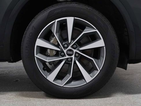 Used 2023 Audi Q5 2.0T Premium w/ Convenience Package AWD/4WD image 12
