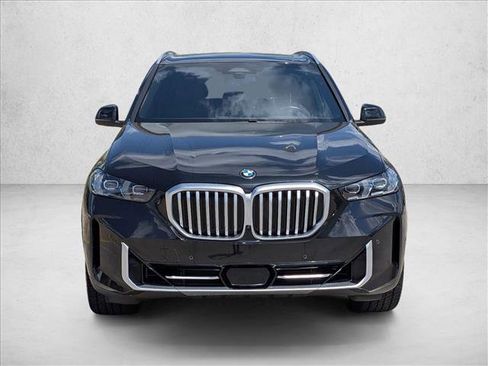 Used 2024 BMW X5 sDrive40i image 2