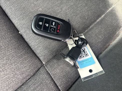 Used 2025 Honda Accord SE image 23