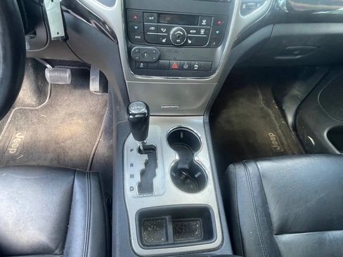 Used 2012 Jeep Grand Cherokee Laredo AWD/4WD image 18
