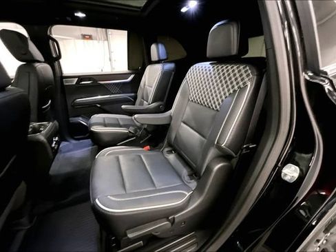 Used 2025 GMC Acadia Denali w/ Super Cruise Package AWD/4WD image 25