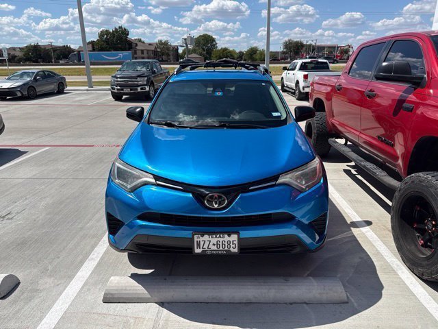 Used 2017 Toyota RAV4 LE FWD image 3
