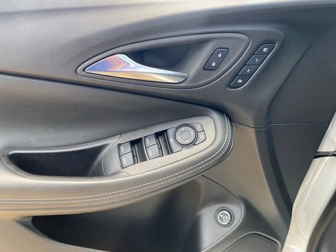 Used 2024 Buick Encore GX Avenir w/ Avenir Convenience Package FWD image 23