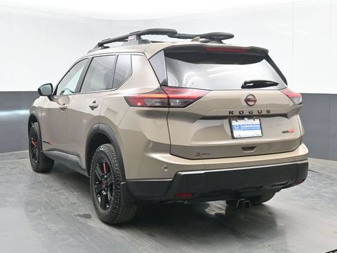 Used 2025 Nissan Rogue SV AWD/4WD image 7