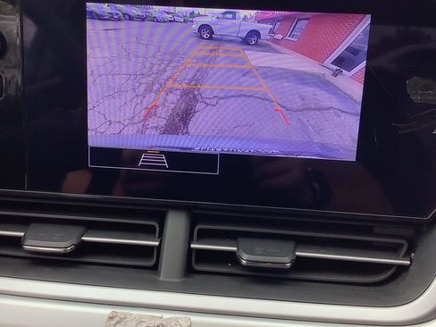 Used 2024 Chevrolet Trax LS w/ LS Convenience Package image 15