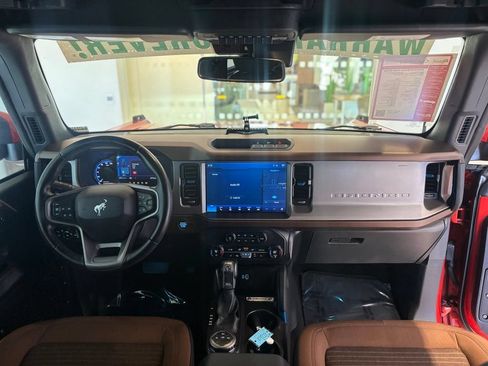 Used 2023 Ford Bronco Outer Banks AWD/4WD image 13