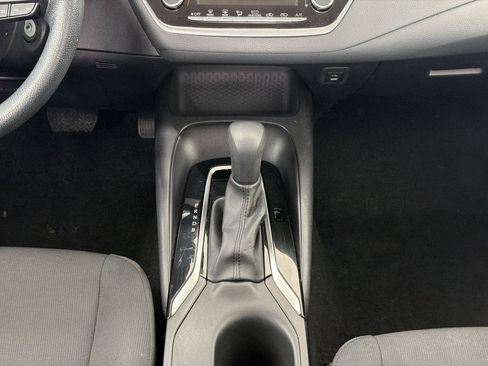 Used 2025 Toyota Corolla LE FWD image 17
