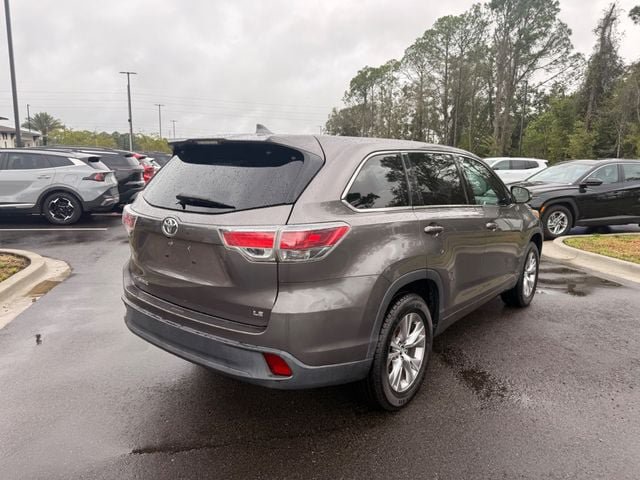 Used 2016 Toyota Highlander Plus FWD image 22
