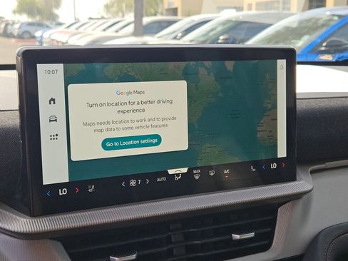 Used 2025 Ford Explorer Active w/ Active Comfort Package image 16