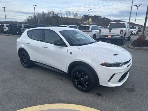 New 2024 Dodge Hornet R/T w/ R/T Blacktop Package image 5