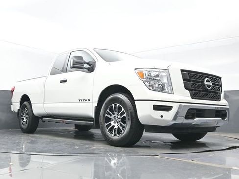 Used 2024 Nissan Titan SV w/ SV Utility Package image 24