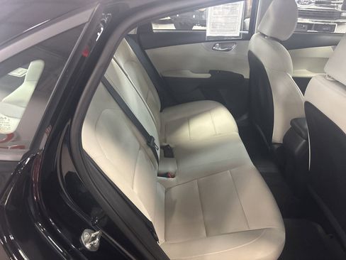 Used 2023 Kia Forte LXS w/ LXS Technology Package image 19